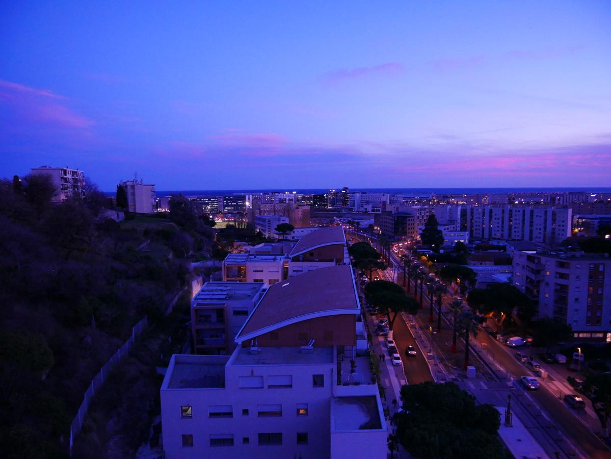 Appartement Rooftop 8 Personnes Grande Terrasse Avec Parking Quartier Aeroport Nizza Exterior foto